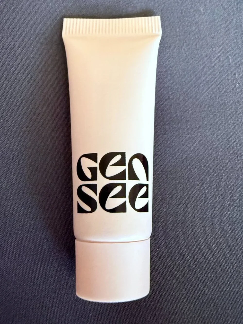 Gen See Clean Sheen Cheek + Lip Color in the shade - DRAGON FRUIT 04